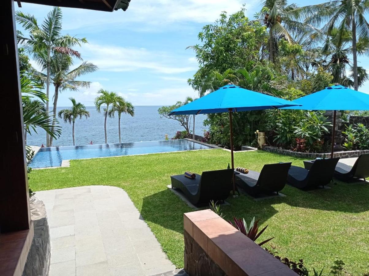Absolute Beachfront, Paradise, 3br With Private Pool On 1200m2 Of Tropical Land * Tulamben (Bali)