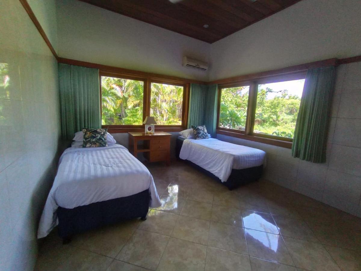 Absolute Beachfront, Paradise, 3br With Private Pool On 1200m2 Of Tropical Land