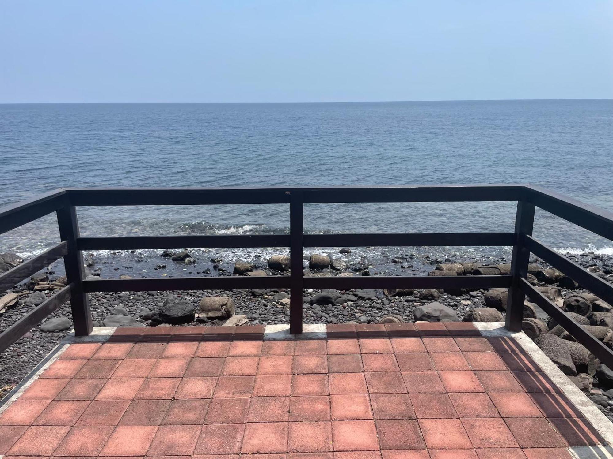 Villa Absolute Beachfront, Paradise, 3br With Private Pool On 1200m2 Of Tropical Land *